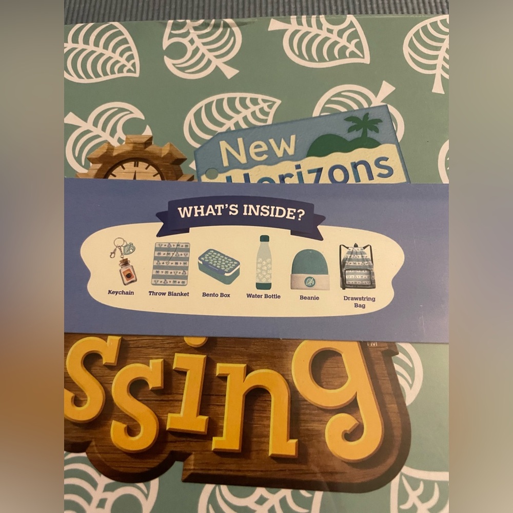 Animal Crossing New Horizons Gift Box - NWT - Picture 4 of 6